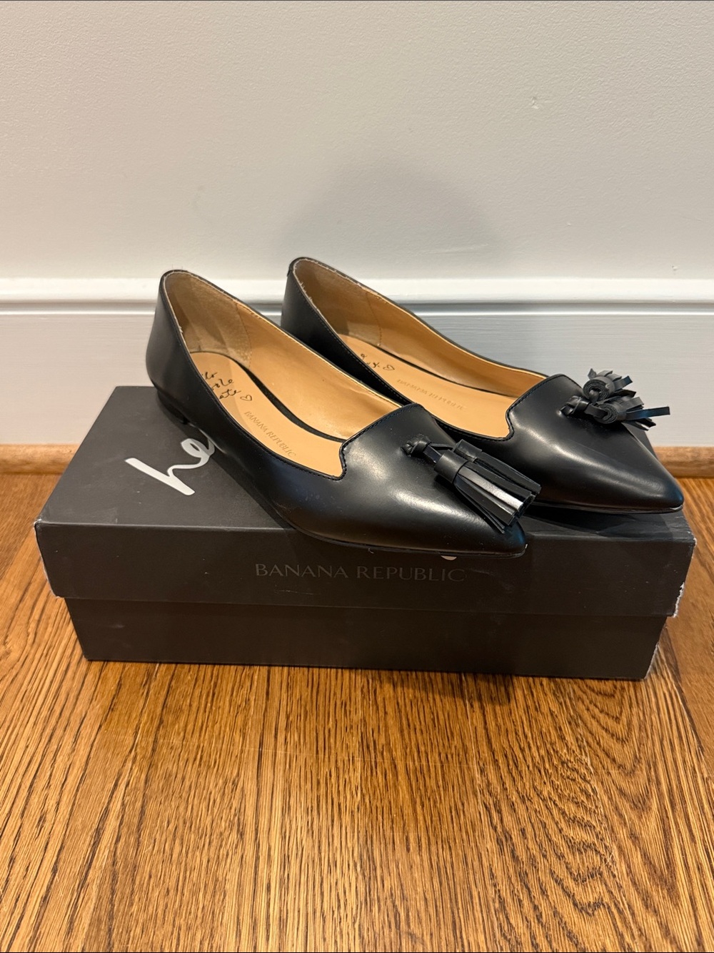 Size 7 Banana Republic Black Leather Tassel Flats